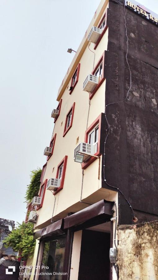 Hotel Kbs Лакнау Екстериор снимка